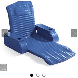 New Resort Collection Blue Pool Chair ( Retail $365)