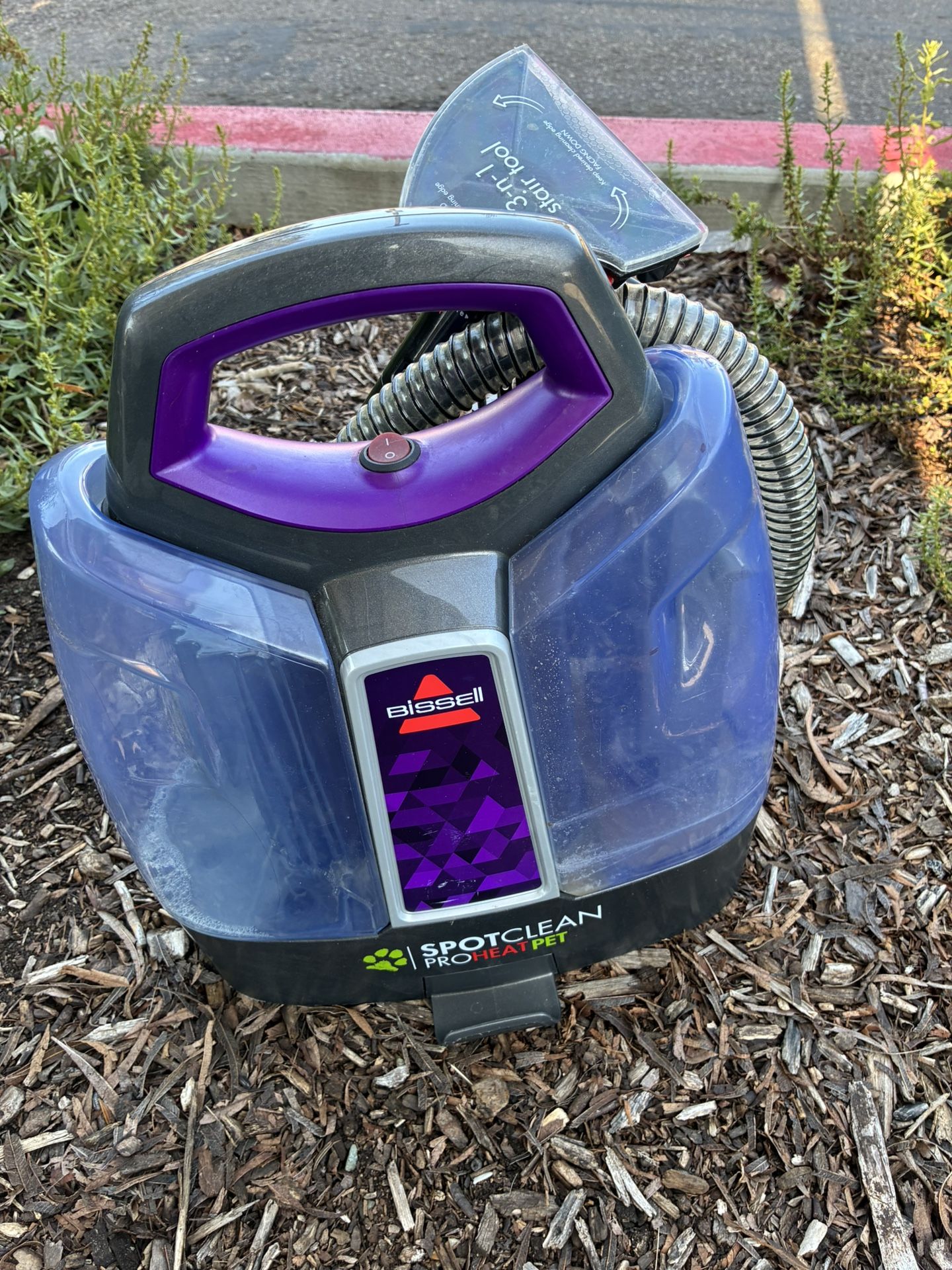 BISSELL Spot Clean Pro Heat Pet Carpet Upholstery Cleaner 2513W