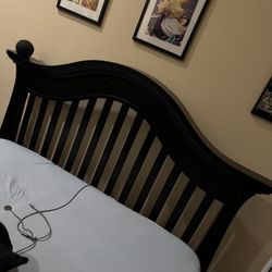 Full Size Dark Wood Bed 