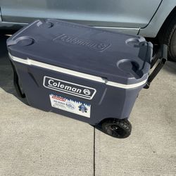Cooler 62QT Hard Ice Chest Wheeled Backyard Camping Beach Tailgate Lakeside/Blue