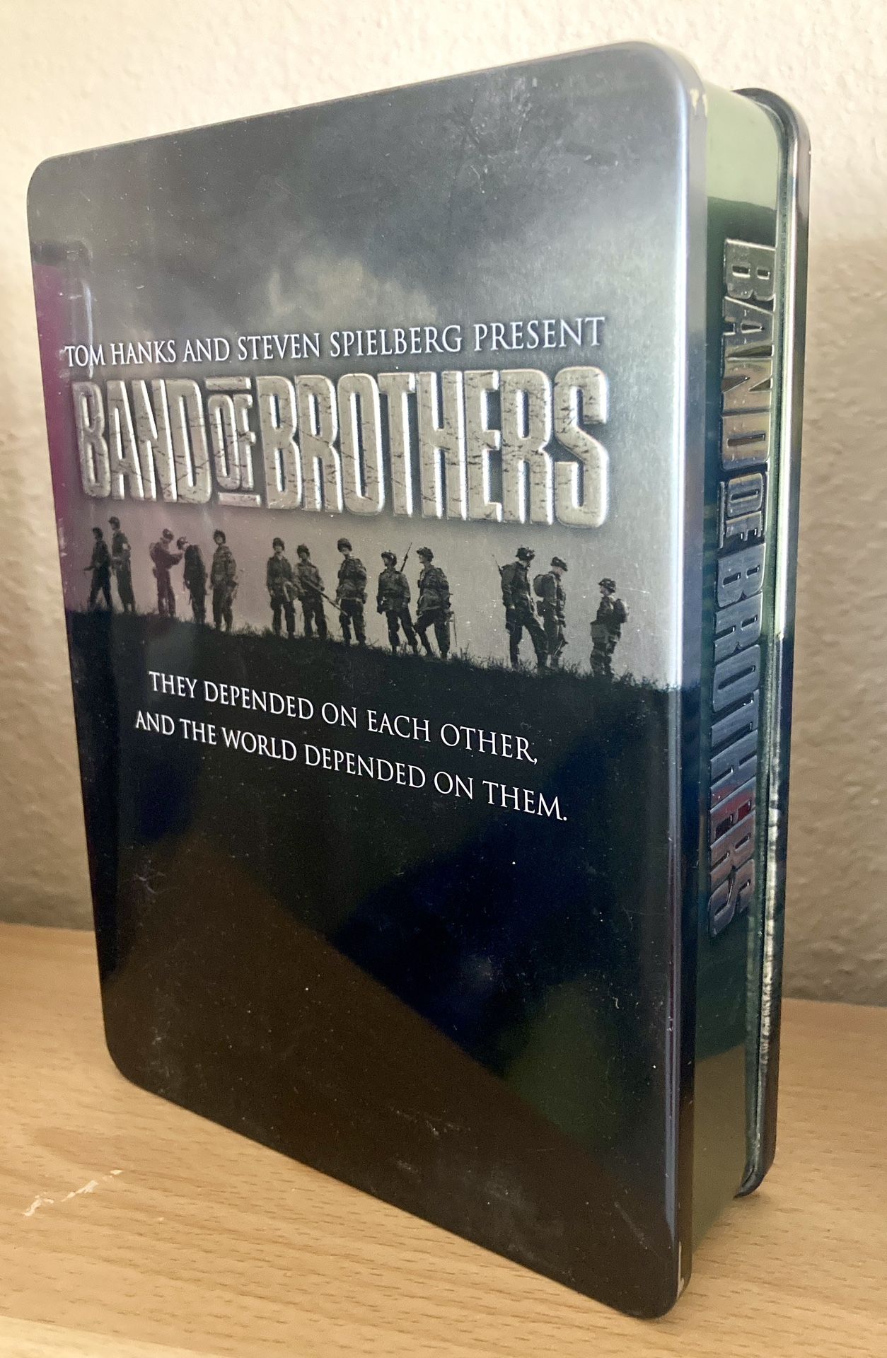 Band Of Brothers Stephen Spielberg Tom Hanks 6 DVD Metal Box Set WWII World War 2 Series 