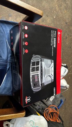 Cobra PRO 2500W Power Inverter