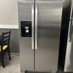 Whirlpool Refrigerator 