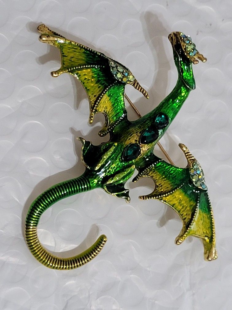 New!! Fashion Jewelry. Large Green Dragon Brooch