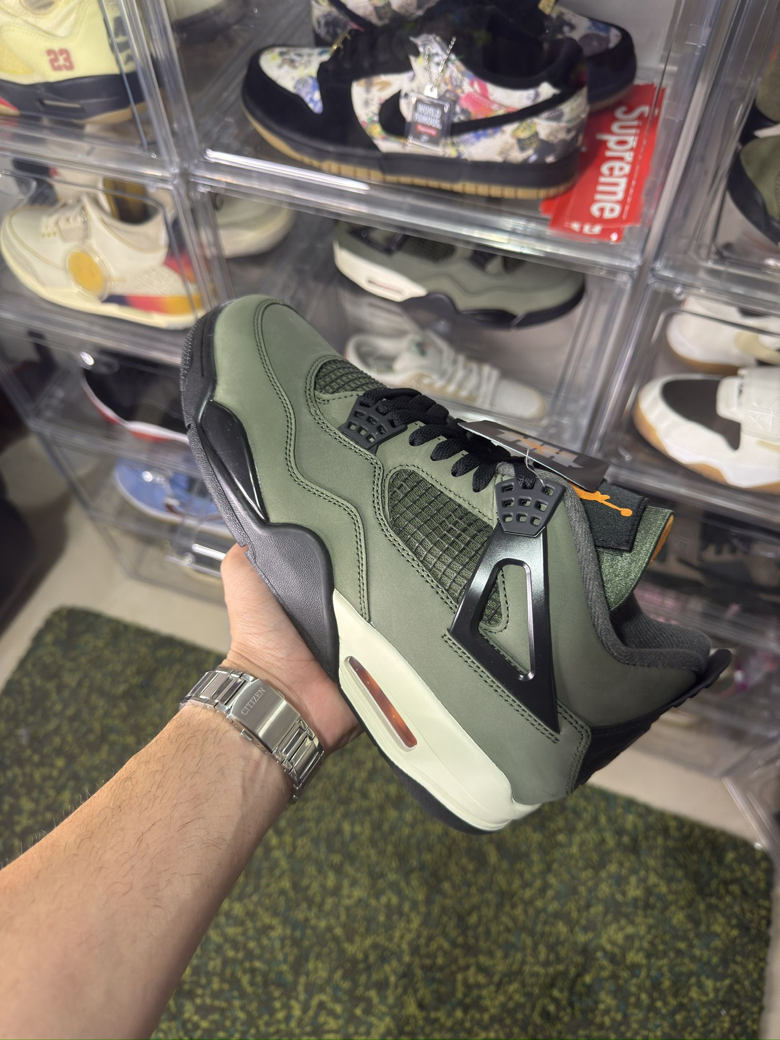 Jordan 4 Undefeated