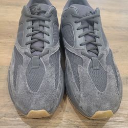 Men's Yeezy Adidas Shoes Size 12 1/2