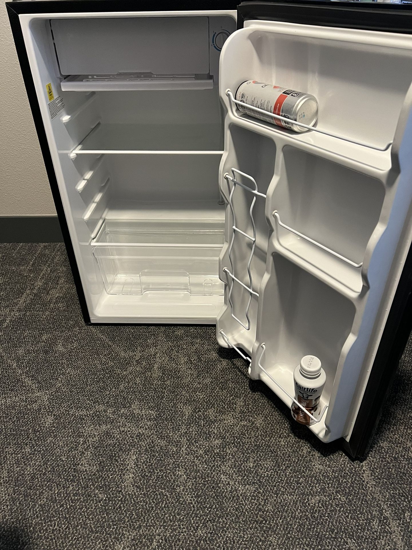 32” Mini Fridge with Freezer