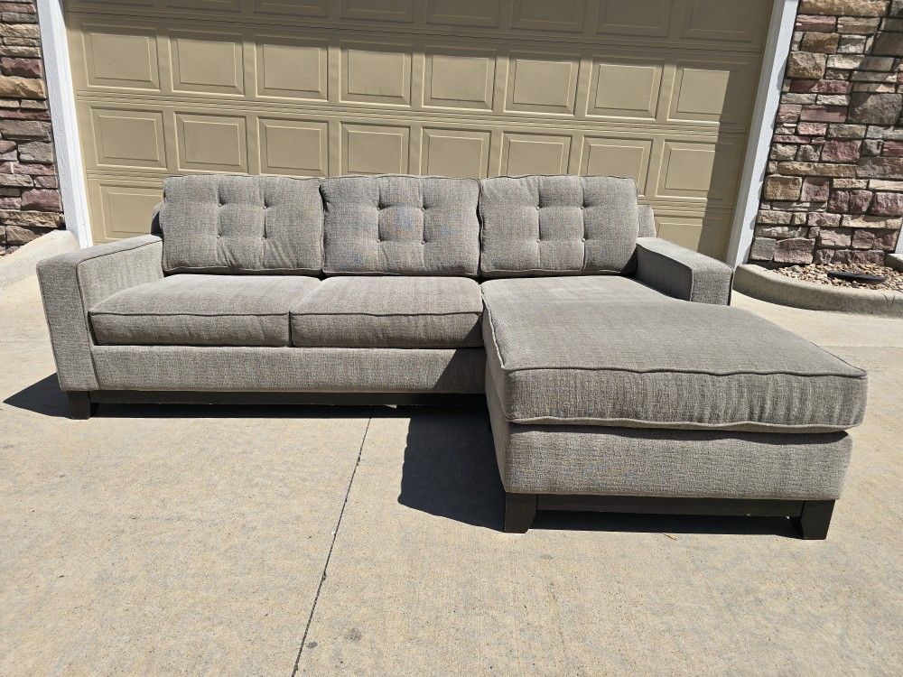 Macy’s Clarke Gray Sectional Sofa with Pull-Out Bed — Delivery Available!
