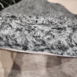 Dog Bed  Memory Form .very Good Condition Lighting. Charcoal Grey.,washable 