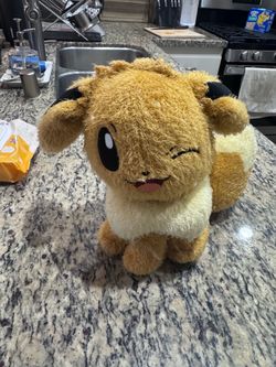 Pokémon Eevee Plush 10” Winking Stuffed Animal Nintendo