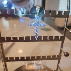 Diamond Simulant Gold 18k Cross Pendant 