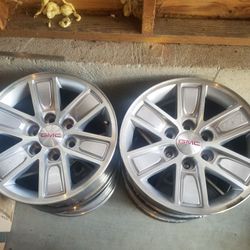 Gmc 6 lugs 17 inch All 4 Rims