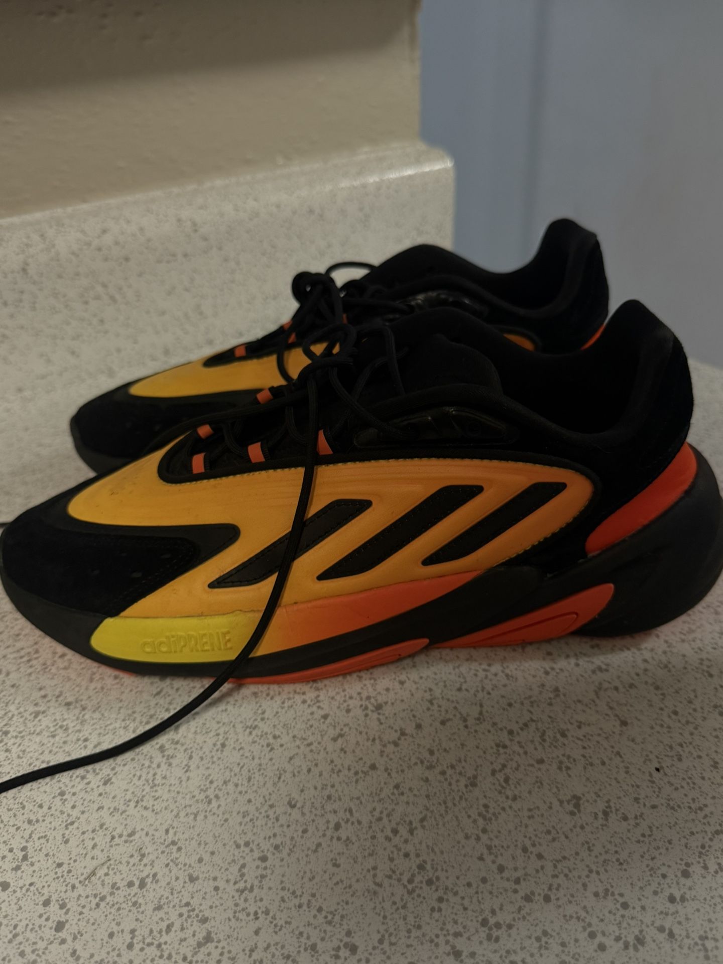 Adidas Ozelia