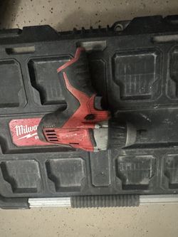 Milwaukee M12 No hub Driver