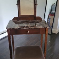 BRAND NEW!!!!!  Make Up Vanity