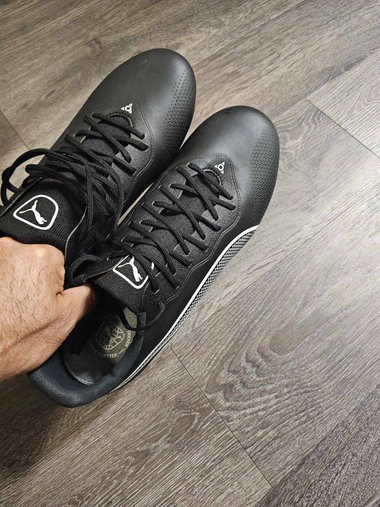 Cleats Soccer Size 10.5