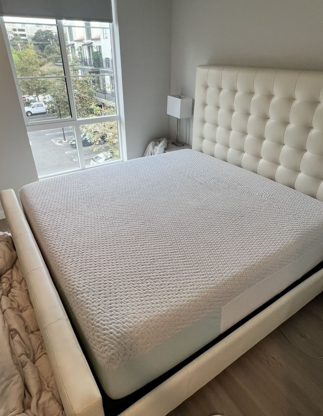 Casper Snow Max 14’ Cooling Foam Mattress