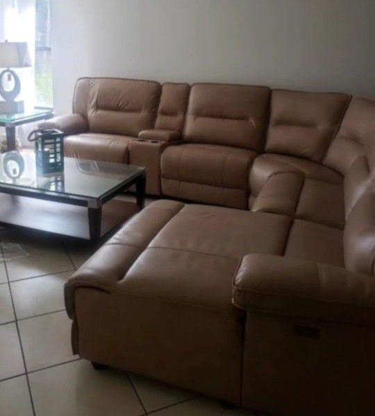 Holidays Special! DUAL POWER Sectional Sofa w/ Chaise