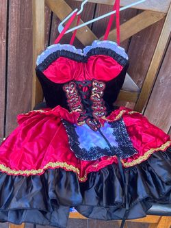 Women’s  costume