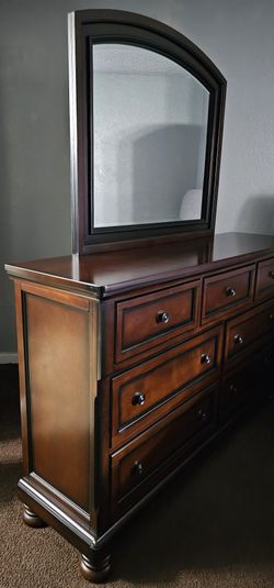 Brown Dresser w/ mirror