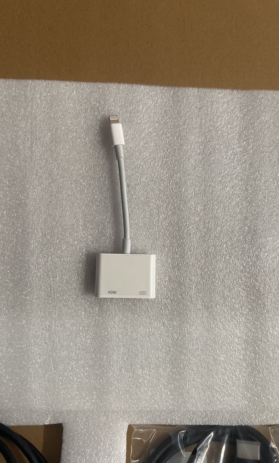 Lighting To HDMI Adapter & YXK Portable Screen
