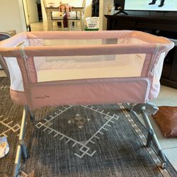 Dream On Me Skylar Bassist/ Bedside Sleeper 