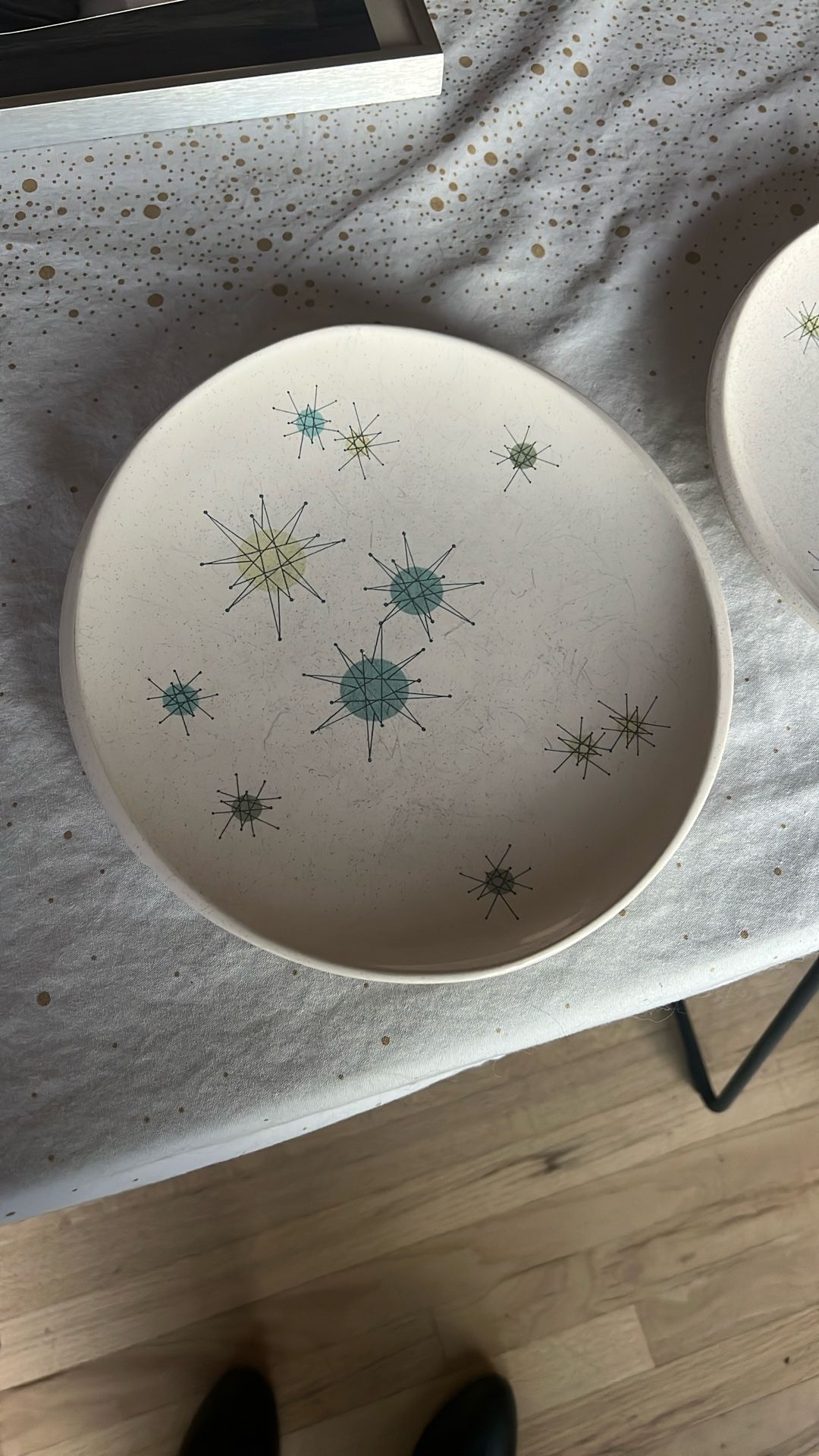 4 Franciscan starburst dinner plates 