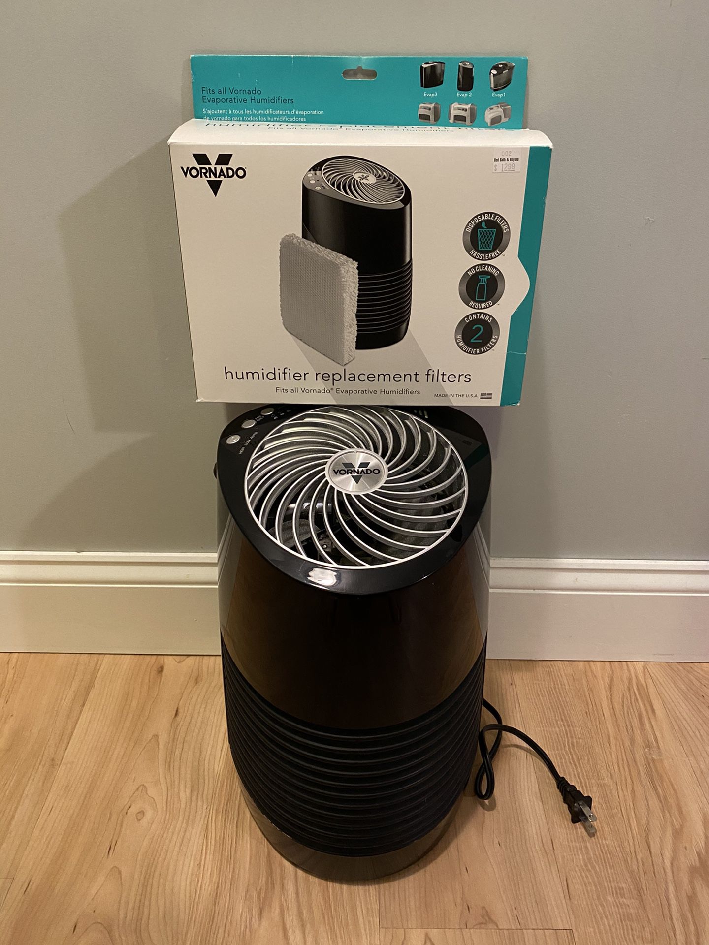 Vornado Evaporative Humidifier + 1 Brand New Filter