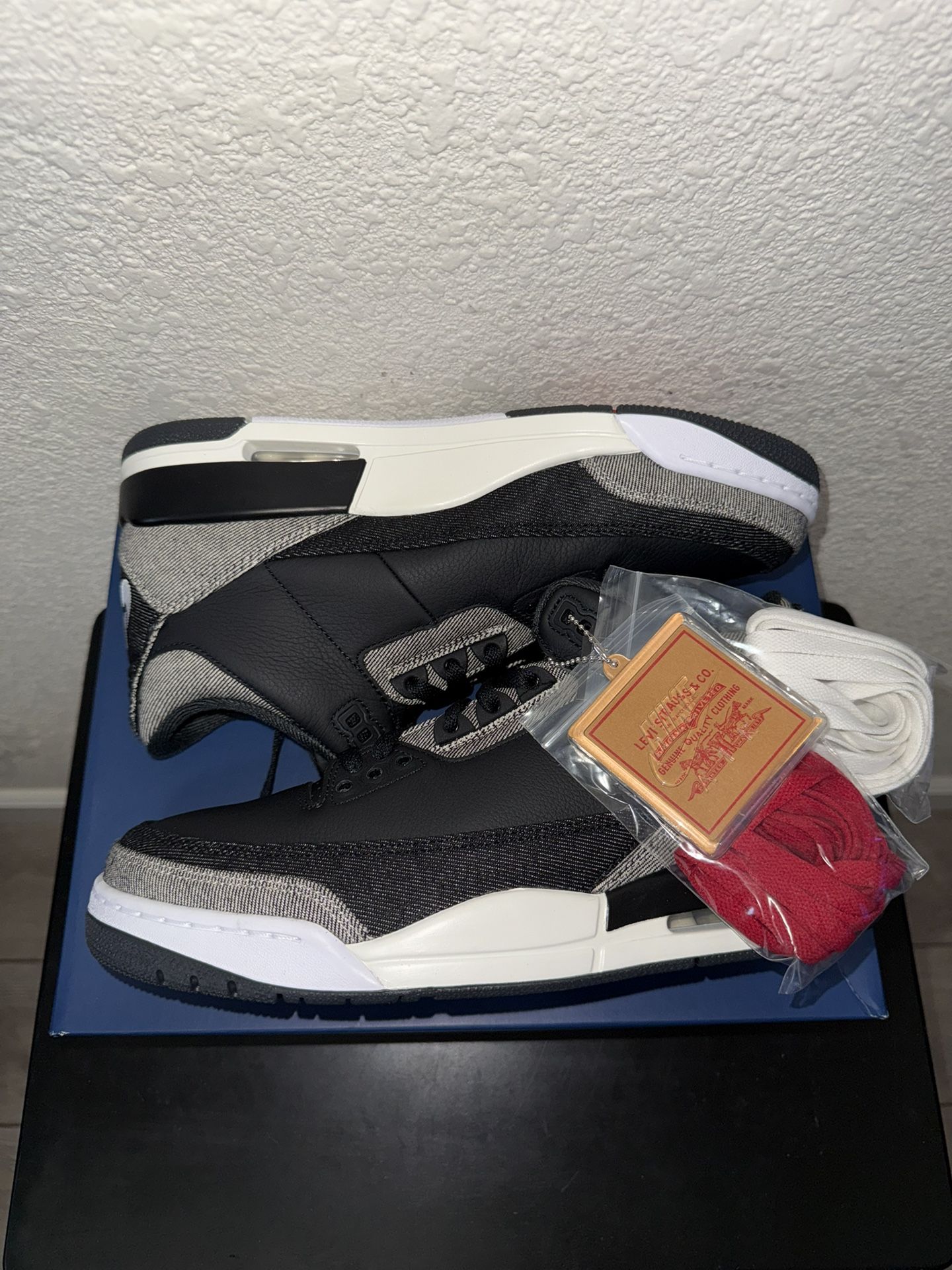 Jordan Air Jordan 3 Retro Levi's Black Denim IR0914-400 Men's Sneakers