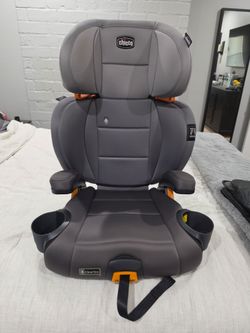 Chicco KidFit ClearTex 2-in-1 Boaster Car Seat