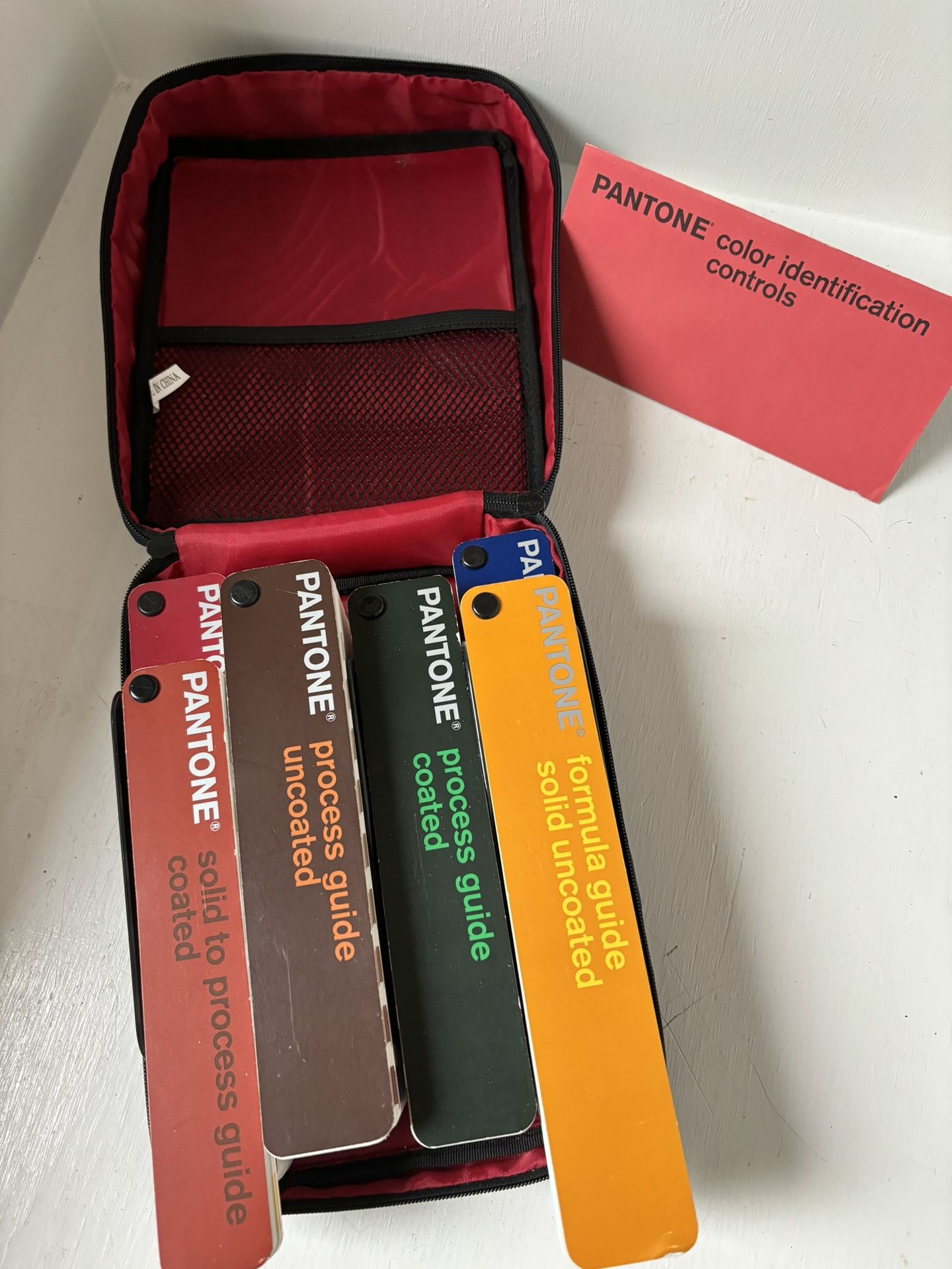 Pantone Color Survival Kit