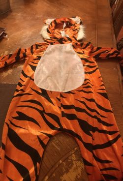 Tigger costume