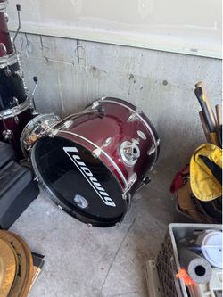 Ludwig Drum Set / tons of Brass and Hardware