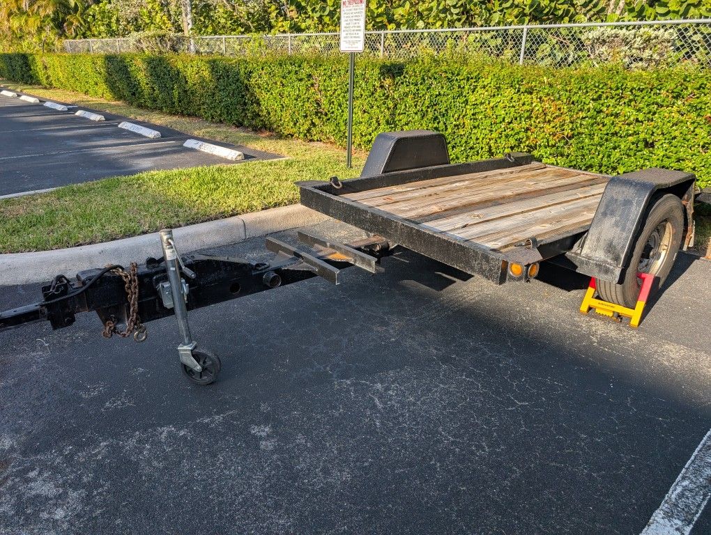 Tilt Trailer
