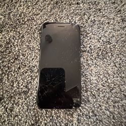 iPhone Se Broken But Works LCD Broken