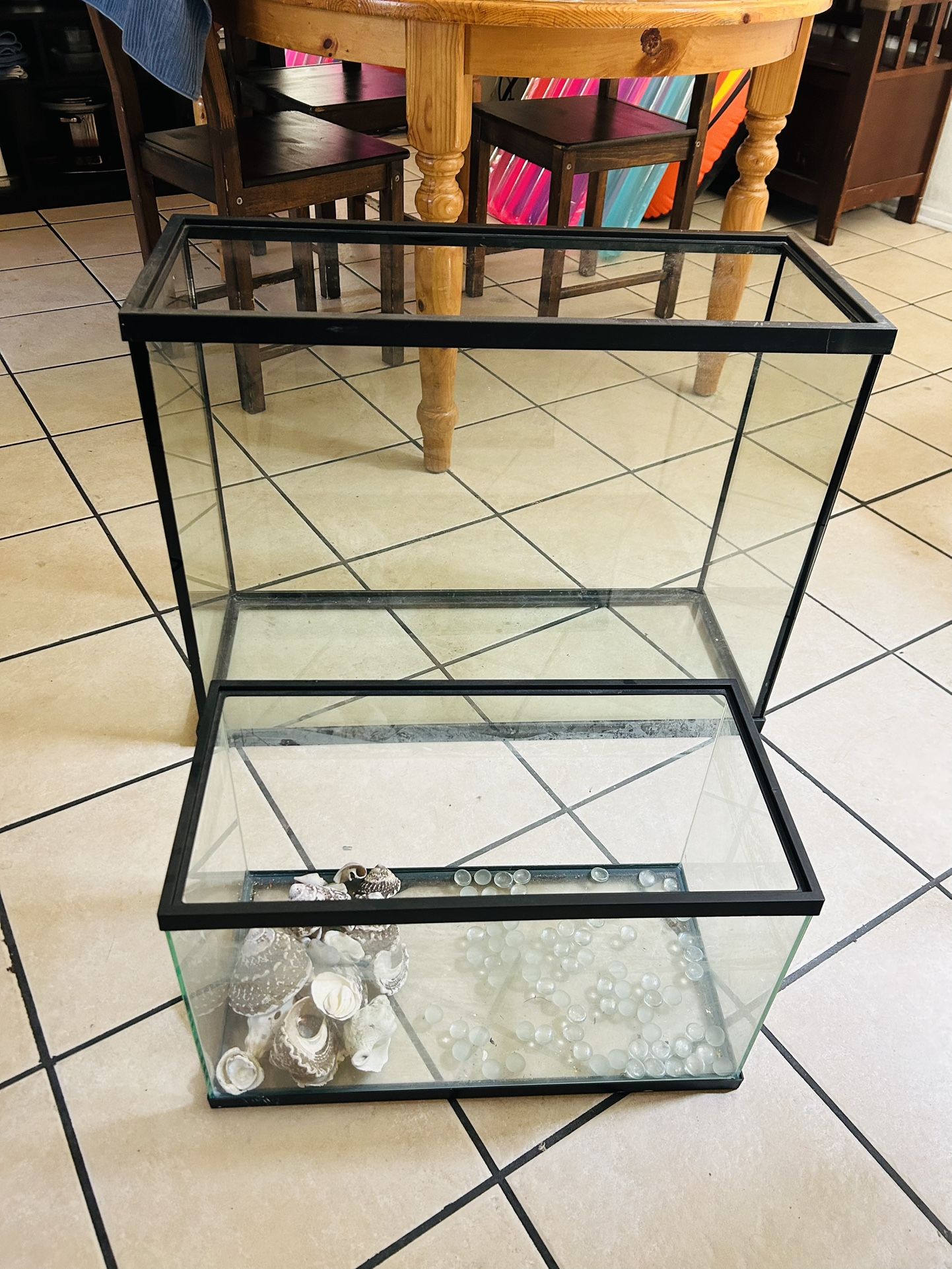 2 Reptile/Fish Tanks