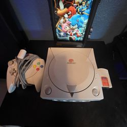 Sega Dreamcast W/Gdemu +more