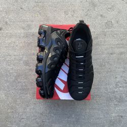 Nike Vapormax Plus (Size 8, 9, 10, 11, 12)