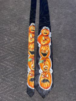 Halloween tie