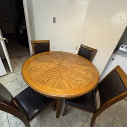 Dining Table & 4 Chair