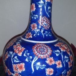 Chinese Vase - Exact Cooy Of An Antique Vase