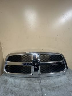 2013 2014 2015 2016 2017 2018 Dodge Ram 1500 Grille Oem