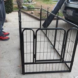 New Small Dog Play Pen Comes In Carrying Cases Easy To Assemble 