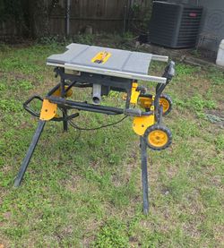 Sierra de mesa dewalt $250
