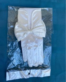 White Satin Hand Gloves with Bow