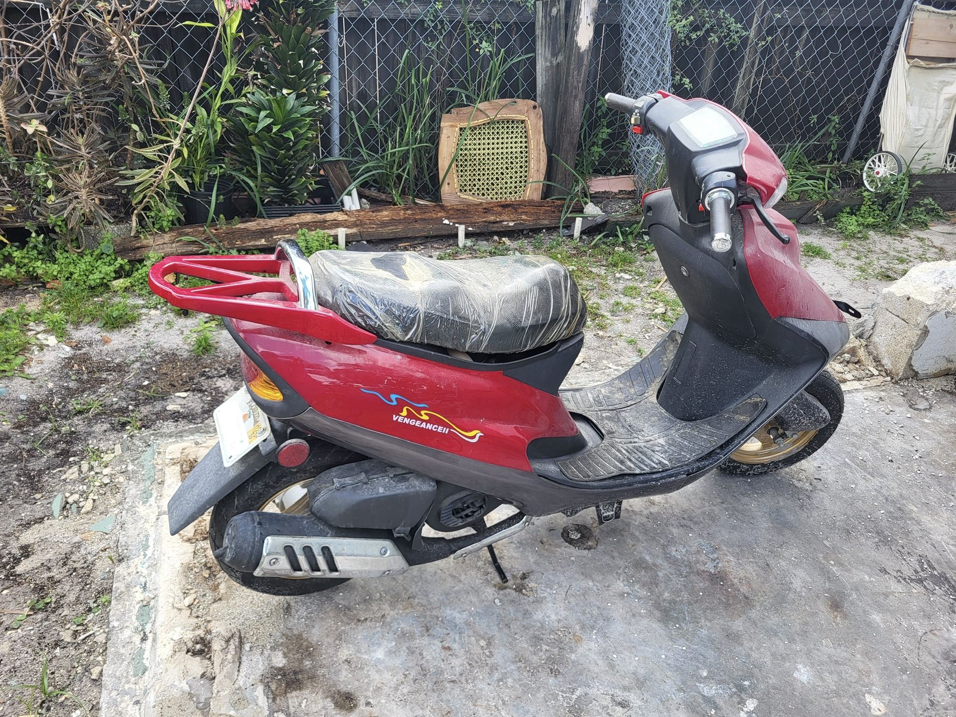 Motorcycle/ Scooter