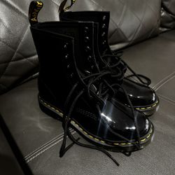 Dr Marten Women’s Size 7 $80