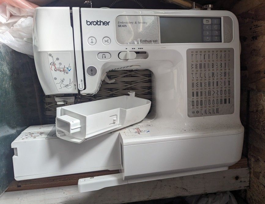 Sewing Machine Brother SE425