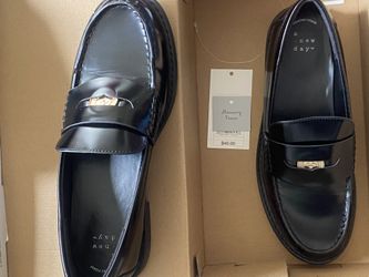 Dress shoes