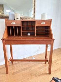 Wooden Secretary Desk with Hutch and Storage
